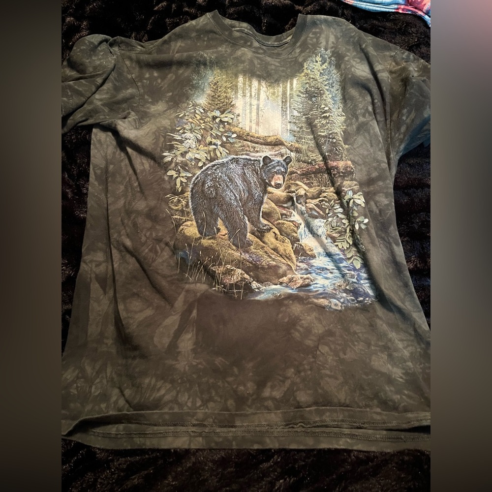 The mountain shirt